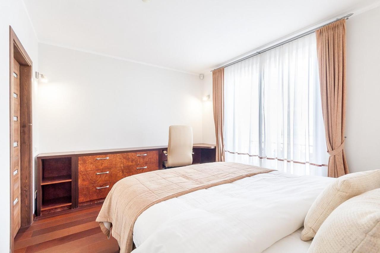 וילנה Central Apartment In Gedimino Av By Urban Rent מראה חיצוני תמונה